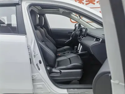 Toyota Frontlander 2022, 45400 км, за 9681.98 USD - фото 23