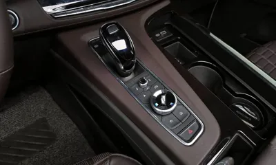 Cadillac Escalade 2023, 42714 км, за 68372.7 USD - фото 9