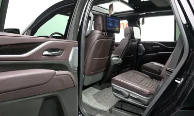 Cadillac Escalade 2023, 42714 км, за 68372.7 USD - фото 11