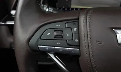 Cadillac Escalade 2023, 42714 км, за 68372.7 USD - фото 18