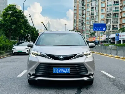 Toyota Sienna 2024, 28000 км, за 38014.37 USD