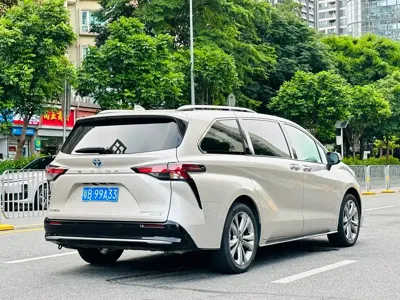 Toyota Sienna 2024, 28000 км, за 38014.37 USD