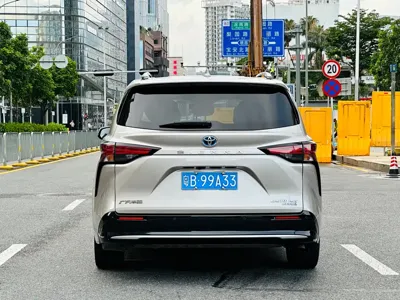 Toyota Sienna 2024, 28000 км, за 38014.37 USD - фото 6