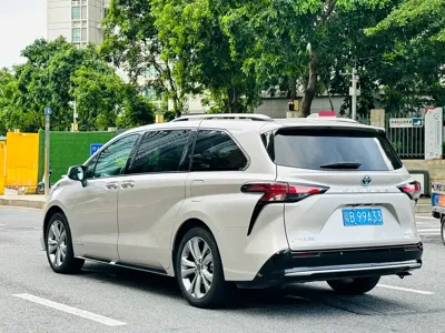 Toyota Sienna 2024, 28000 км, за 38014.37 USD - фото 7
