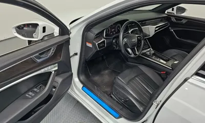 Audi A6 2020, 77238 км, за 18827.37 USD - фото 10