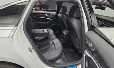 Audi A6 2020, 77238 км, за 18827.37 USD - фото 11