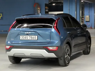Kia Niro 2023, 123086 км, за 11661.24 USD