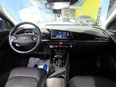 Kia Niro 2023, 123086 км, за 11644.56 USD - фото 11