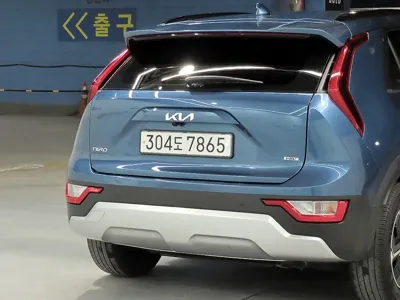 Kia Niro 2023, 123086 км, за 11644.56 USD - фото 20