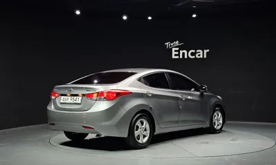 Hyundai Avante 2012, 35689 км, за 2750.43 USD