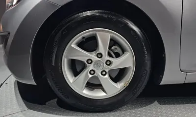 Hyundai Avante 2012, 35689 км, за 2750.43 USD