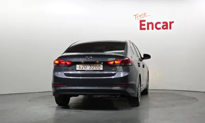 Hyundai Avante 2017, 133433 км, за 5089.9 USD