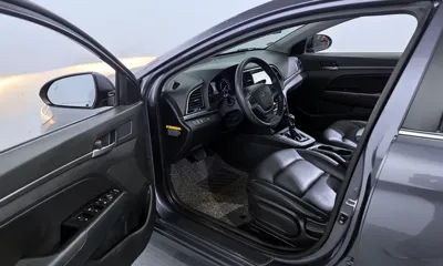 Hyundai Avante 2017, 133433 км, за 5054.48 USD - фото 10