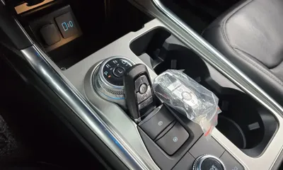 Ford Explorer 2021, 30543 км, за 23172.17 USD - фото 9
