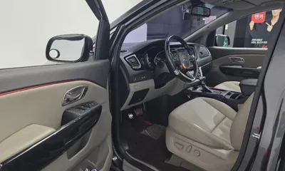 Kia Canival 2017, 41222 км, за 10401.09 USD - фото 10