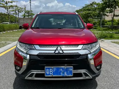 Mitsubishi Outlander · 2020 год