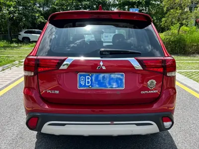 Mitsubishi Outlander 2020, 100000 км, за 11509.61 USD