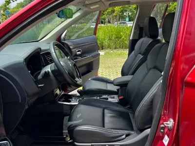 Mitsubishi Outlander 2020, 100000 км, за 11509.61 USD