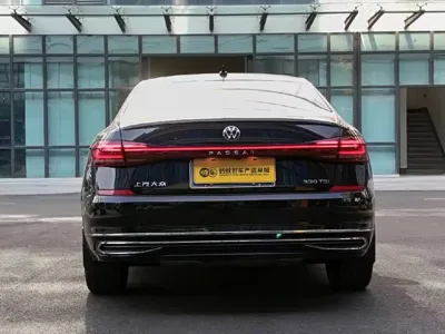 Volkswagen Passat 2022, 35000 км, за 16597.68 USD