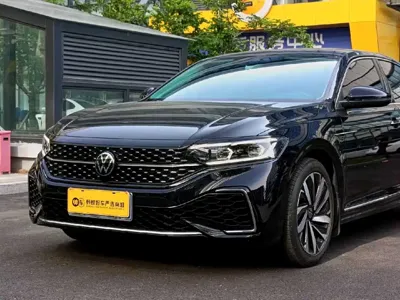 Volkswagen Passat 2022, 35000 км, за 16597.68 USD - фото 7