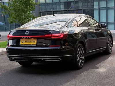 Volkswagen Passat 2022, 35000 км, за 16597.68 USD - фото 10
