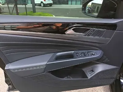 Volkswagen Passat 2022, 35000 км, за 16597.68 USD - фото 32