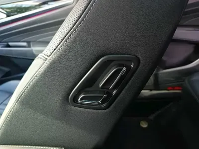Volkswagen Passat 2022, 35000 км, за 16597.68 USD - фото 33