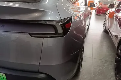 Tesla Model Y 2025, 26800 км, за 41487 USD - фото 9