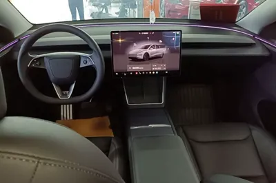 Tesla Model Y 2025, 26800 км, за 41487 USD - фото 12