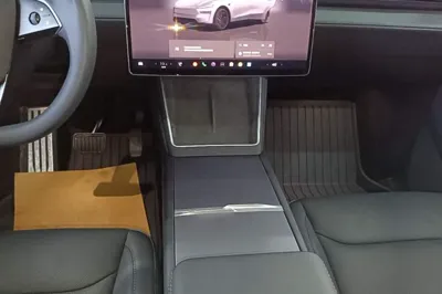 Tesla Model Y 2025, 26800 км, за 41487 USD - фото 16