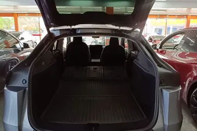 Tesla Model Y 2025, 26800 км, за 41487 USD - фото 22