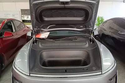 Tesla Model Y 2025, 26800 км, за 41487 USD - фото 24