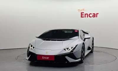 Lamborghini Huracan 2023, 12600 км, за 211726.5 USD