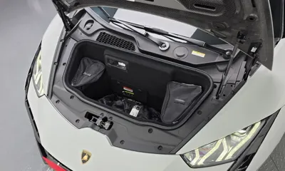 Lamborghini Huracan 2023, 12600 км, за 211726.5 USD - фото 20