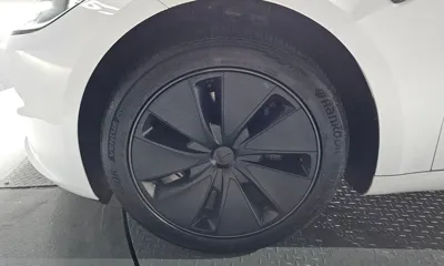Tesla Model 3 2024, 53290 км, за 27110.41 USD - фото 21