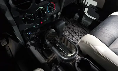 Jeep Wrangler 2010, 180273 км, за 7261.31 USD - фото 9
