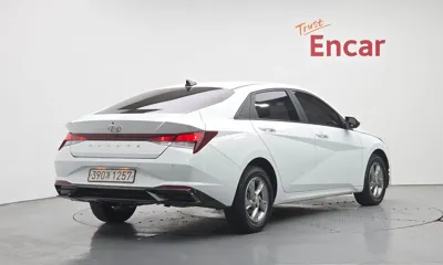 Hyundai Avante 2021, 52371 км, за 10336.08 USD - фото 2