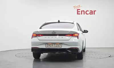 Hyundai Avante 2021, 52371 км, за 10336.08 USD - фото 4