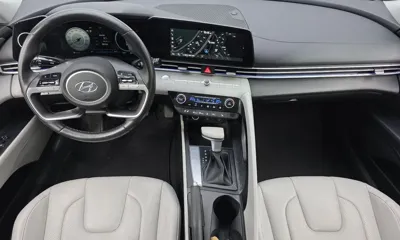 Hyundai Avante 2021, 52371 км, за 10336.08 USD - фото 7