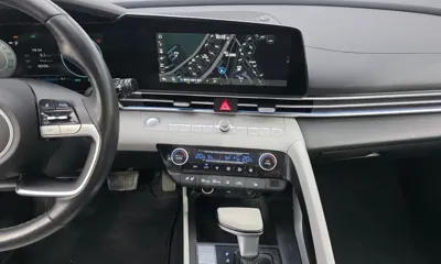 Hyundai Avante 2021, 52371 км, за 10336.08 USD - фото 14