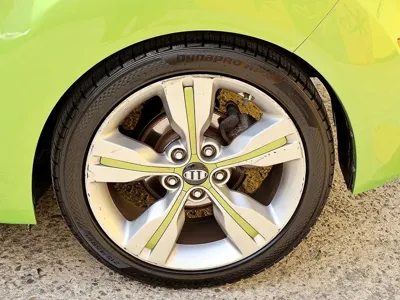 Hyundai Veloster 2012, 143493 км, за 1903.64 USD