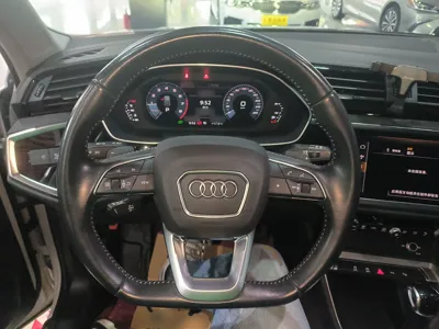 Audi Q3 2021, 52600 км, за 22122 USD - фото 12
