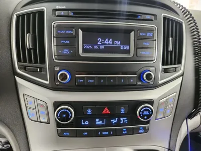 Hyundai Starex 2019, 70623 км, за 14113.17 USD - фото 12