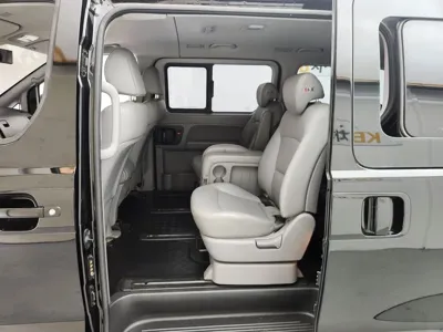 Hyundai Starex 2019, 70623 км, за 14113.17 USD - фото 17