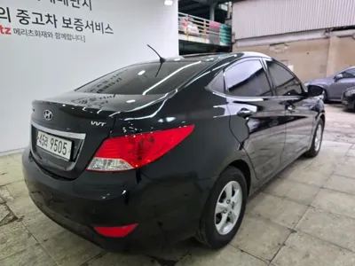 Hyundai Accent 2012, 178553 км, за 2409.32 USD
