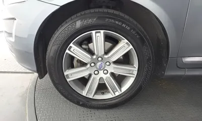 Volvo XC60 2017, 182108 км, за 5732.9 USD