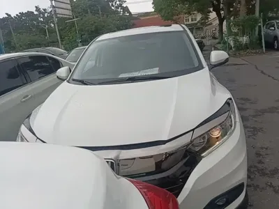 Honda Vezel 2021, 57300 км, за 10137.31 USD