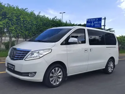 Fengxing Fengxing CM7 · 2018 год
