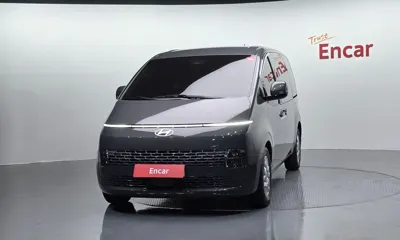 Hyundai Staria · 2025 год
