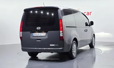 Hyundai Staria 2025, 21596 км, за 18071.89 USD